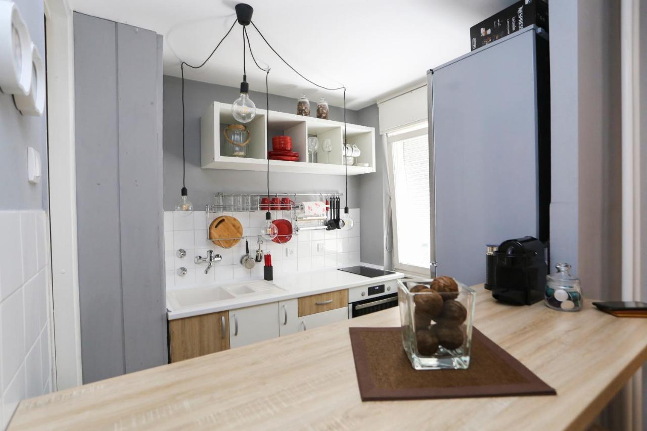 Modern Apartment With Free Parking Novi Sad Luaran gambar